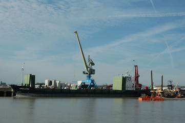 bateau à quai