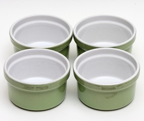 4 ramequins