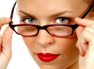 secretery removes her glasses