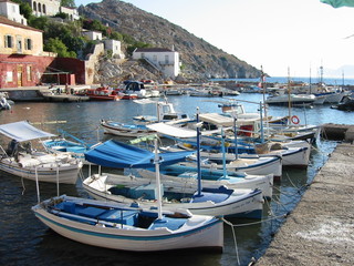Fototapeta na wymiar Grecki port rybacki