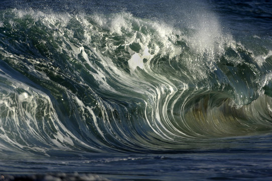 giant hollow wave