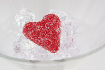 Obraz na płótnie Canvas heart on ice closeup
