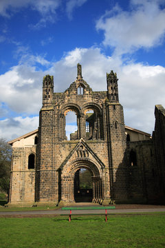 kirkstall abbey