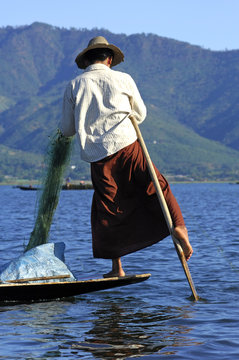 myanmar, inle lake: fisherman