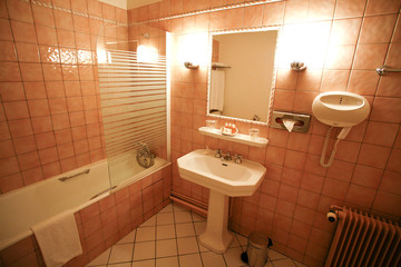 salle de bains - hôtel