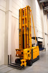 chariot &eacute;l&eacute;vateur