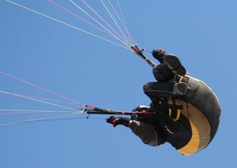 Fototapeta na wymiar paraglider overhead