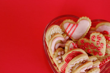 valentine cookies heart dish red