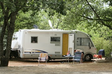 Camping car stationné au Camping.