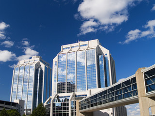 Fototapeta premium reflective building 3