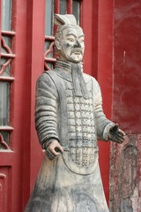 ancienne statue chinoise en terre cuite