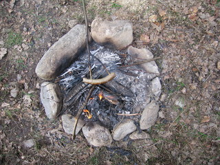 grillen am lagerfeuer