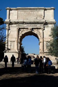 arco di tito ai fori imperiali