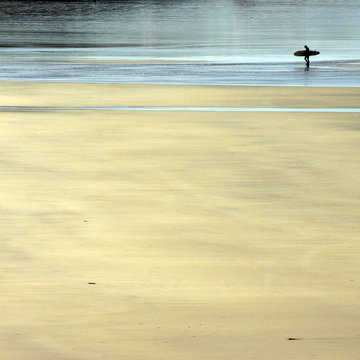 silhouette surfer