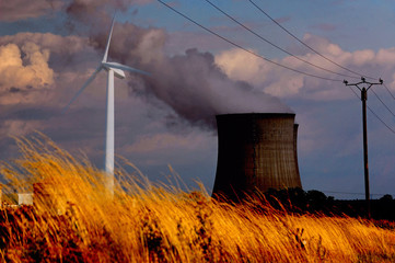 centrale nucléaire conte éolienne