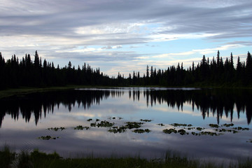 Obraz na płótnie Canvas Alaskan Lake Reflections