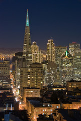 Fototapeta na wymiar San Francisco dzielnicy finansowej w nocy (z ch