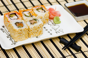 sushi (rolls) on a plate