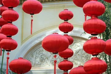 red silk chinese lanterns