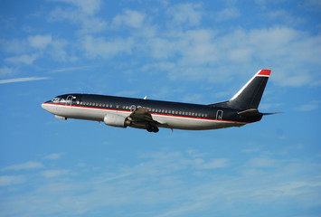 Fototapeta na wymiar boeing 737 passenger jet in flight