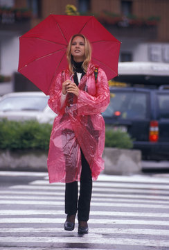 ragazza con ombrello