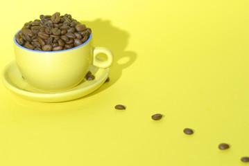 cooffee beans and cup