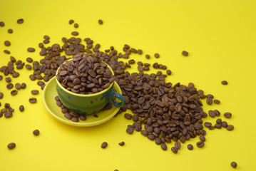 cooffee beans and cup