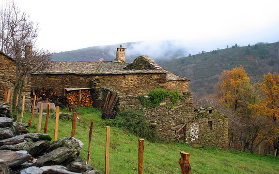 hameau de loz&egrave;re
