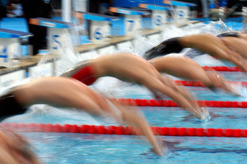 mens backstroke start 01