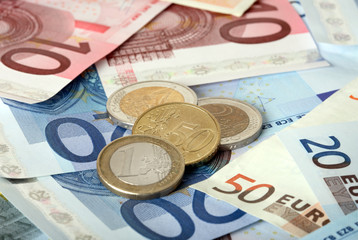 euro banknotes