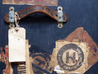 travel baggage stickers, tags & labels - grunge te