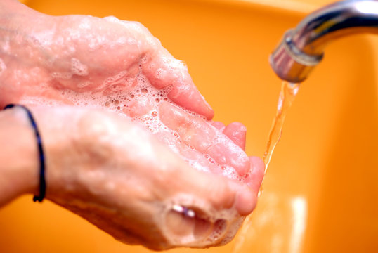 rin&ccedil;age des main