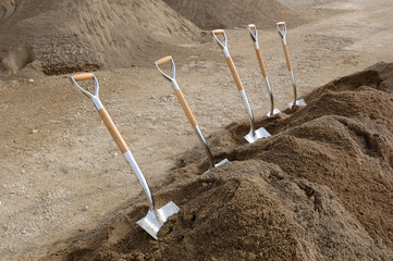chrome shovels in dirt