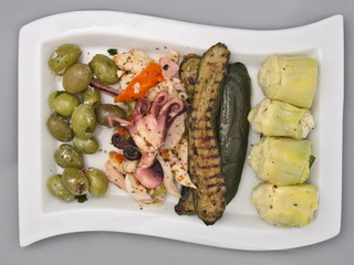 in olivenöl gebratene gemüse & meeres früchte