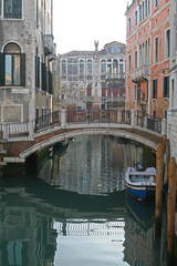 Fototapeta na wymiar a beautiful canal of venice italy