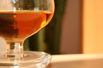 alkohol im glas