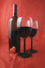 valentine red wine and heart