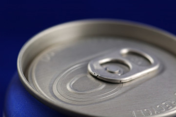 Obraz premium closed soft drink can