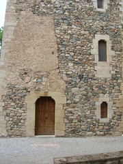 puerta y ventanas medievales