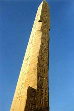 obelisque karnak temple amon r&eacute;