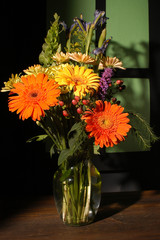 still life boquet daisy