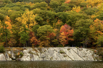 fall colors at hessian lake