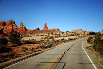  road through arches