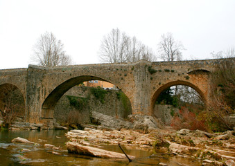 Fototapeta na wymiar kamienny most