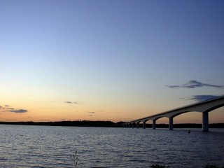 Fototapeta na wymiar bridge to the twilight