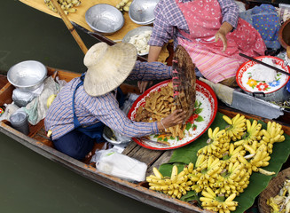 thai floating market
