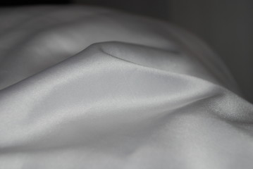 satin blanc