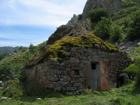 casa vaqueira asturiana