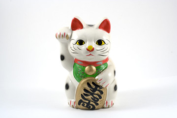 fortune cat figurine