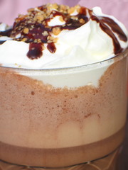 glas heiße schokolade